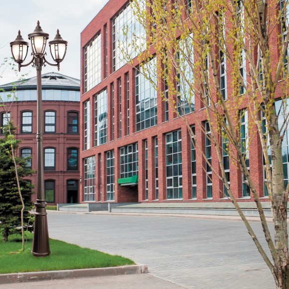 Уличный наземный светильник Maytoni O026FL-03B Rivoli IP44 под лампы 3xE27 60W