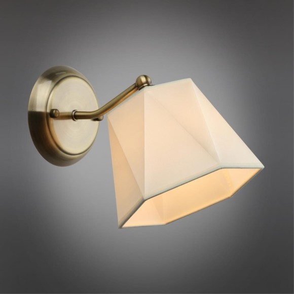 Бра 650 OML-65001-01 Бра 650 OML-65001-01