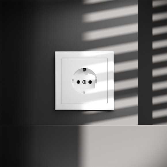 Розетка встраиваемая VOLTUM S70 с заземлением 16А, (белый матовый)