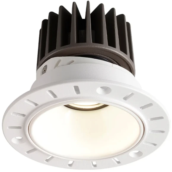 Crystal Lux CLT 083C1 WH 4000K 1400/004 Бесконтурный встраиваемый в ГКЛ светильник, круглый белый, диаметр отверстия в потолке 71мм, светодиодный 12Вт 4000К 1200Лм 24° CRI90 UGR<17
