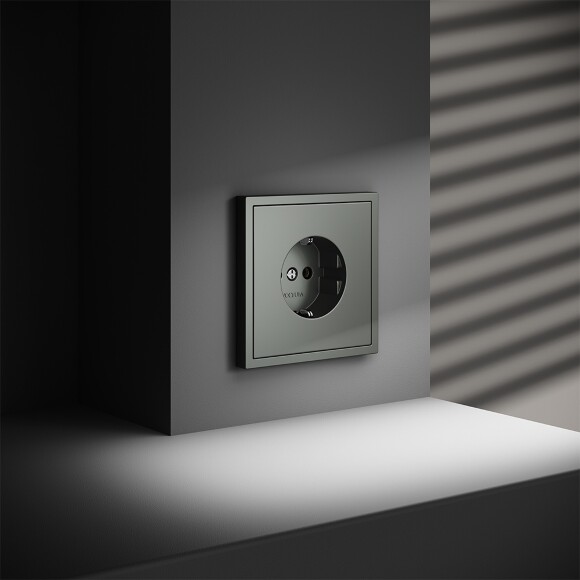 Розетка встраиваемая VOLTUM S70 с заземлением 16А, (титан)