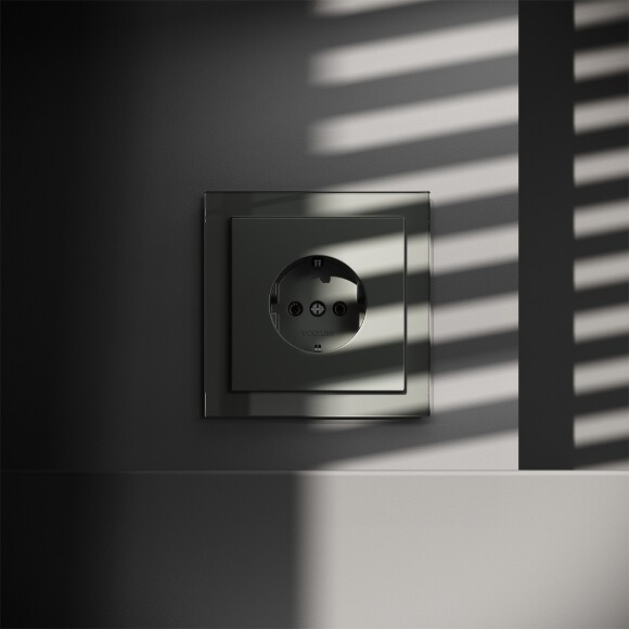 Розетка встраиваемая VOLTUM S70 с заземлением 16А, (титан)