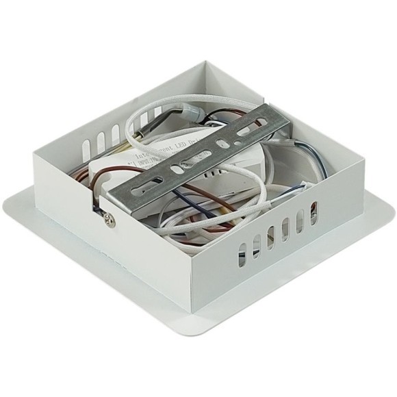 8026/42CL Потолочный светильник Lumion LEDIO с ПДУ LED 42W Ra80 Lm3800 3000-6000К 220V KVADRO 8026/42CL Потолочный светильник Lumion LEDIO с ПДУ LED 42W Ra80 Lm3800 3000-6000К 220V KVADRO