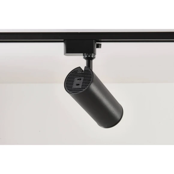 Crystal Lux CLT 0.31 021 BK 3CCT ZOOM 1409/070 Черный однофазный двужильный трековый спот с изменяемым углом рассеивания 10-60°, переключаемой цветовой температурой 3000,4000,6000К и мощностью 10,20,30Вт, яркость 900-2800Лм CRI90 Crystal Lux CLT 0.31 021 BK 3CCT ZOOM 1409/070 Черный однофазный двужильный трековый спот с изменяемым углом рассеивания 10-60°, переключаемой цветовой температурой 3000,4000,6000К и мощностью 10,20,30Вт, яркость 900-2800Лм CRI90