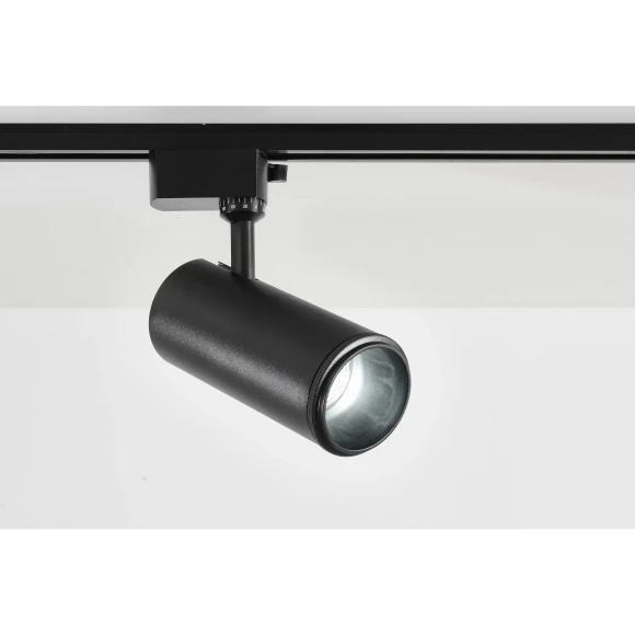 Crystal Lux CLT 0.31 021 BK 3CCT ZOOM 1409/070 Черный однофазный двужильный трековый спот с изменяемым углом рассеивания 10-60°, переключаемой цветовой температурой 3000,4000,6000К и мощностью 10,20,30Вт, яркость 900-2800Лм CRI90 Crystal Lux CLT 0.31 021 BK 3CCT ZOOM 1409/070 Черный однофазный двужильный трековый спот с изменяемым углом рассеивания 10-60°, переключаемой цветовой температурой 3000,4000,6000К и мощностью 10,20,30Вт, яркость 900-2800Лм CRI90