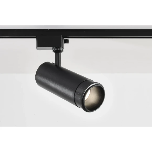 Crystal Lux CLT 0.31 021 BK 3CCT ZOOM 1409/070 Черный однофазный двужильный трековый спот с изменяемым углом рассеивания 10-60°, переключаемой цветовой температурой 3000,4000,6000К и мощностью 10,20,30Вт, яркость 900-2800Лм CRI90 Crystal Lux CLT 0.31 021 BK 3CCT ZOOM 1409/070 Черный однофазный двужильный трековый спот с изменяемым углом рассеивания 10-60°, переключаемой цветовой температурой 3000,4000,6000К и мощностью 10,20,30Вт, яркость 900-2800Лм CRI90
