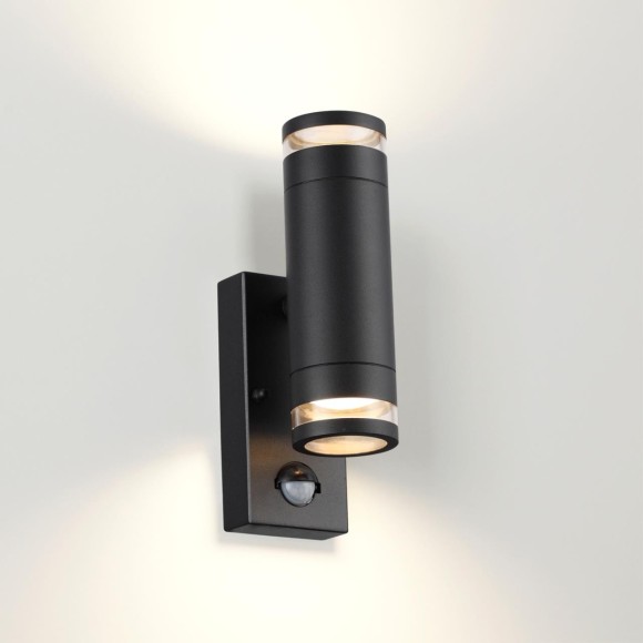 Уличный настенный светильник с датчиком движения и датчиком освещенности Motto 6605/2W Уличный настенный светильник с датчиком движения и датчиком освещенности Motto 6605/2W