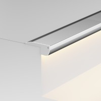 Maytoni ALM-5920-S-2M 636025 Специальный профиль для подсветки ступеней лестницы, антискользящая поверхность, 2 м, ленты шириной до 12 мм и мощностью до 20 Вт/м, рассеиватель в комплекте, заглушки покупаются отдельно