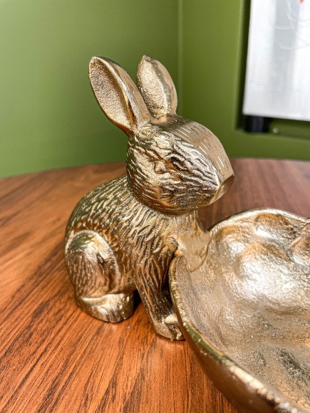 427295 Статуэтка Заяц с чашей AMBALAVA, L200, B120, H120, алюминий, золотой 427295 Статуэтка Заяц с чашей AMBALAVA, L200, B120, H120, алюминий, золотой