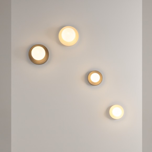 Настенный светильник (бра) Maytoni MOD403WL-01BG