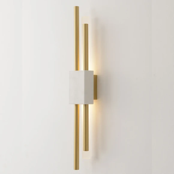 Crystal Lux CARTA AP6W LED WHITE/BRASS 0343/401 Бра настенное светодиодное, плафон белый+латунь, вертикальное дизайнерское LED 6Вт 3000K 480Лм CRI90 220V, для спальни и коридора
