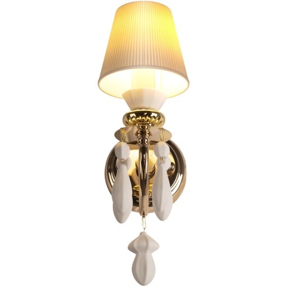 10203/1W White Настенный светильник LOFT IT Grace 10203/1W White Настенный светильник LOFT IT Grace