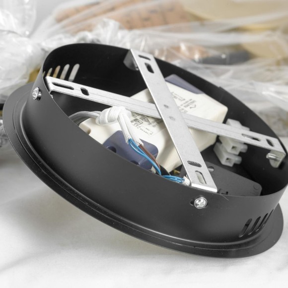 Люстра на штанге Lussole LSP-8433 GILBERT IP21 светодиодная 6xLED 60W Люстра на штанге Lussole LSP-8433 GILBERT IP21 светодиодная 6xLED 60W