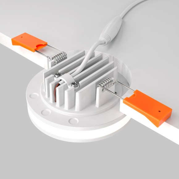 Встраиваемый светильник Maytoni DL2001-L7W4K Phanton светодиодный LED 7W