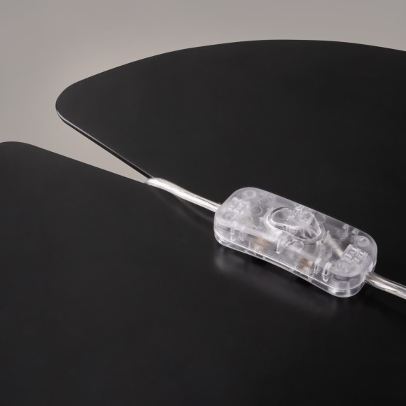 MOD304TL-01G Настольная лампа с белым тканевым плафоном и основанием из литого стекла, под лампу E27 Maytoni Muse