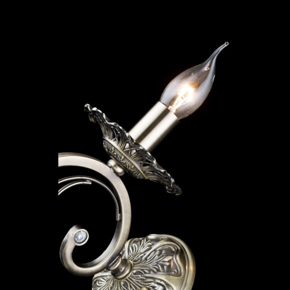 Настенный светильник (бра) Maytoni RC109-WL-01-R