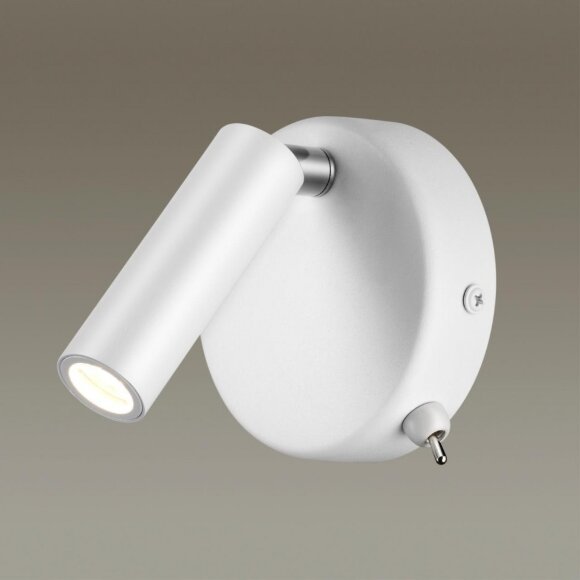 Бра светодиодное с выключателем для чтения Chase 5221/3WL Бра светодиодное с выключателем для чтения Chase 5221/3WL