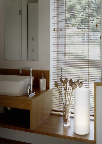 81828 Настольная лампа GEO