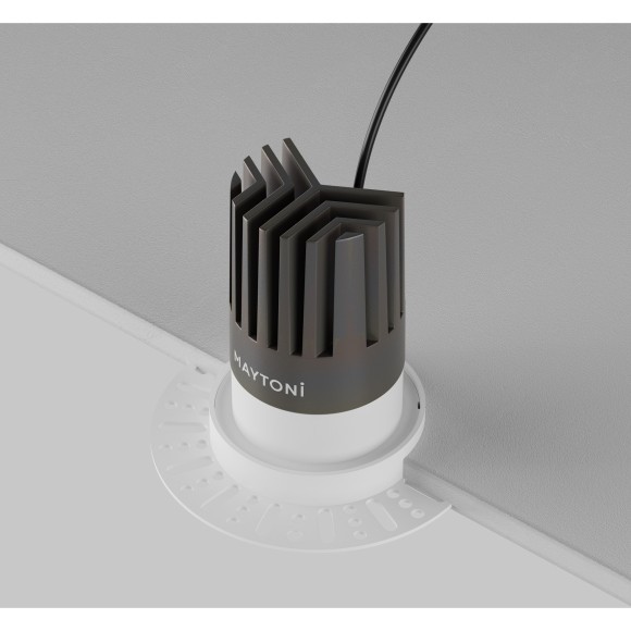 Встраиваемый в ГКЛ безрамочный светодиодный белый светильник 15Вт 1660лм 3000К 50° Maytoni Dip Hight DL121-15W-3K-TRS-W