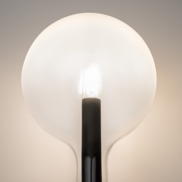 Черный настенный светильник (бра) с прозрачным плафоном, под лампу E14, без выключателя на корпусе Maytoni Status MOD333WL-01B