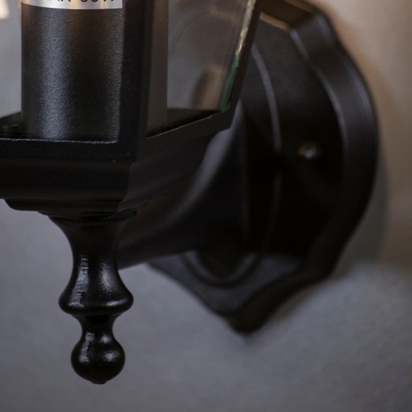 Настенный фонарь уличный Leon 1812-1W