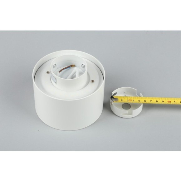 Накладной потолочный светильник Omnilux OML-100409-16 Stezzano светодиодный LED 16W