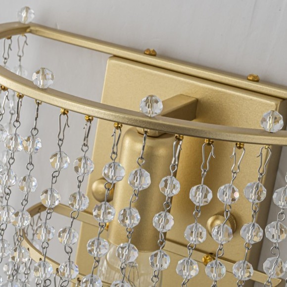 4762-1W Настенный светильник (бра) Favourite с золотым основанием и хрустальными подвесками под лампу Е14 