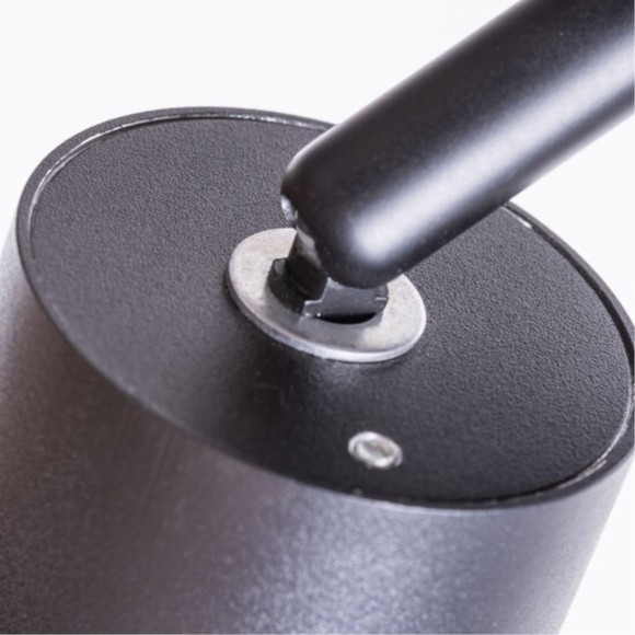 Однофазный двужильный трековый светильник Arte Lamp A1518PL-1BK RIDGE под сменную лампу GU10 Однофазный двужильный трековый светильник Arte Lamp A1518PL-1BK RIDGE под сменную лампу GU10