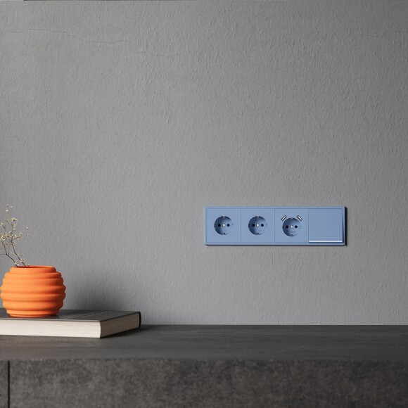 Накладка для розетки с заземлением и защитными шторками, с USB A+A, S70 (деним)